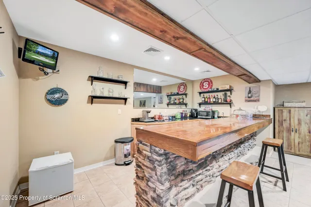 $739,000 | 708 Clover Lane, Moscow, PA 18444