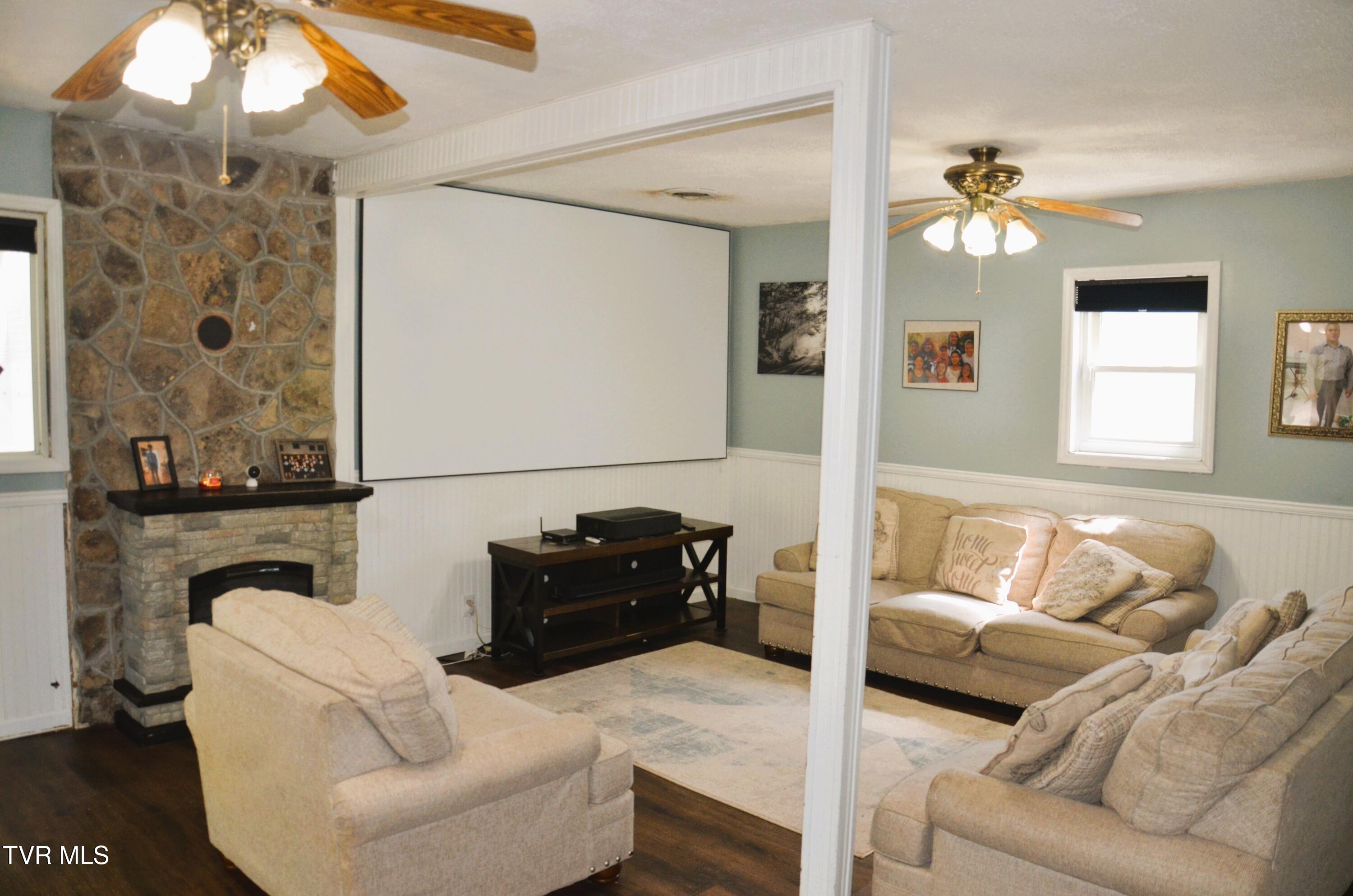 6081 Pole Bridge Road Wise, VA 24293 - Photo 10 of 23 DSC_0706