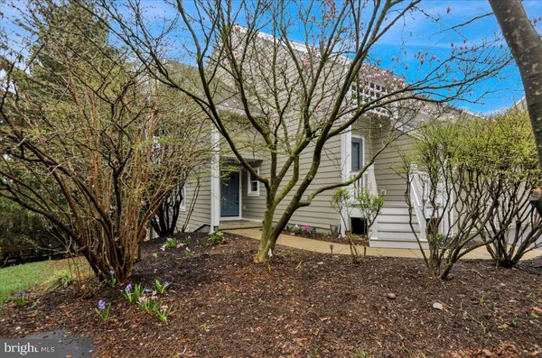 $284,900 | 2028 Meadow Glen, Wyomissing, PA 19610