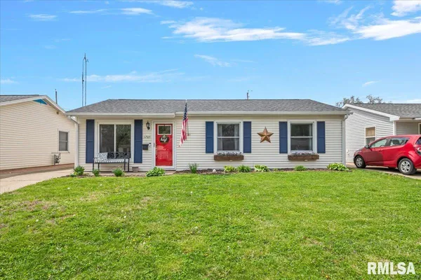 $159,900 | 1705 Fairfield Drive, Springfield, IL 62702