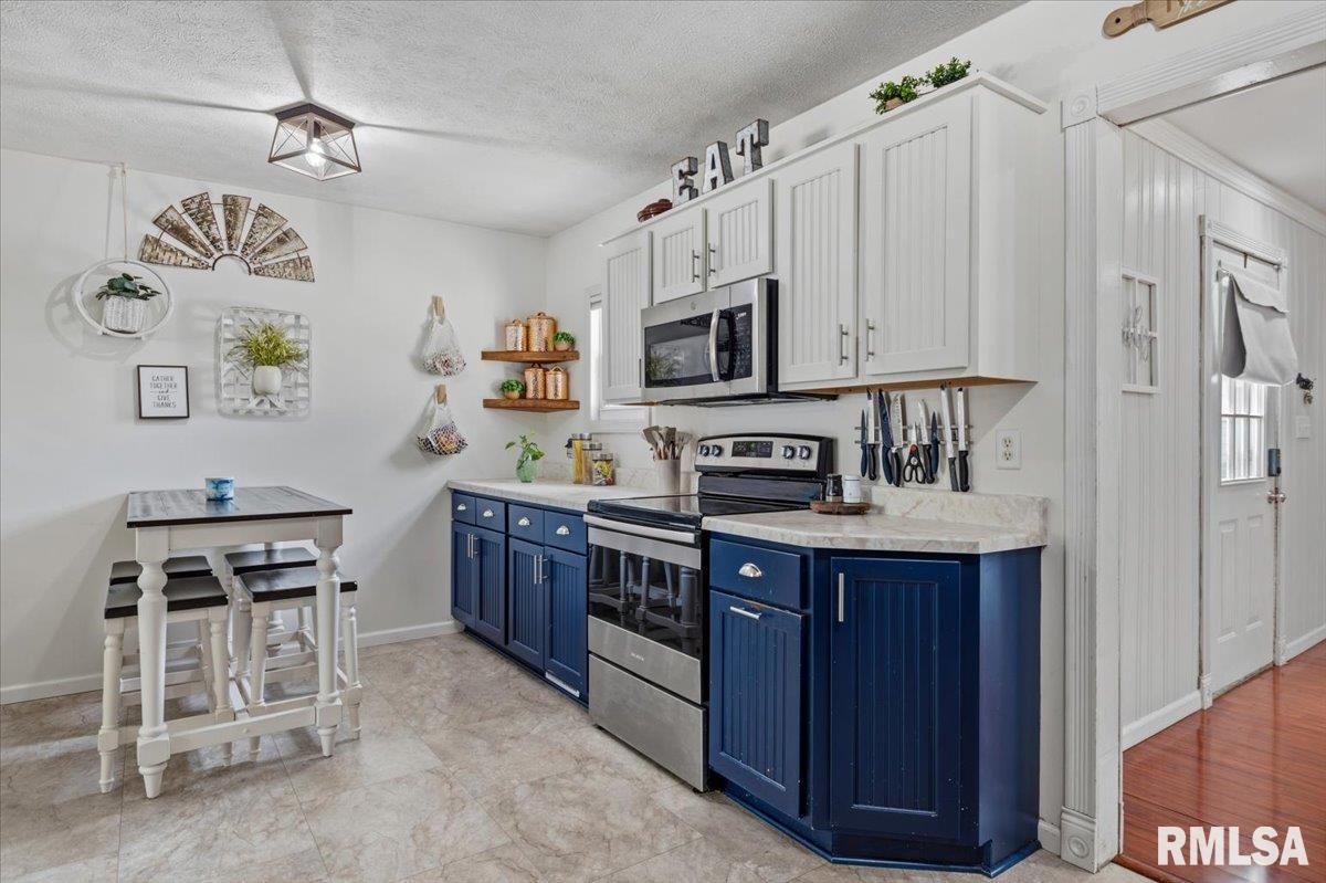 1705 Fairfield Drive Springfield, IL 62702 - Photo 12 of 31