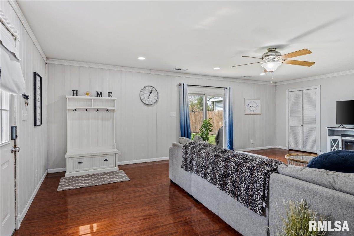 1705 Fairfield Drive Springfield, IL 62702 - Photo 13 of 31