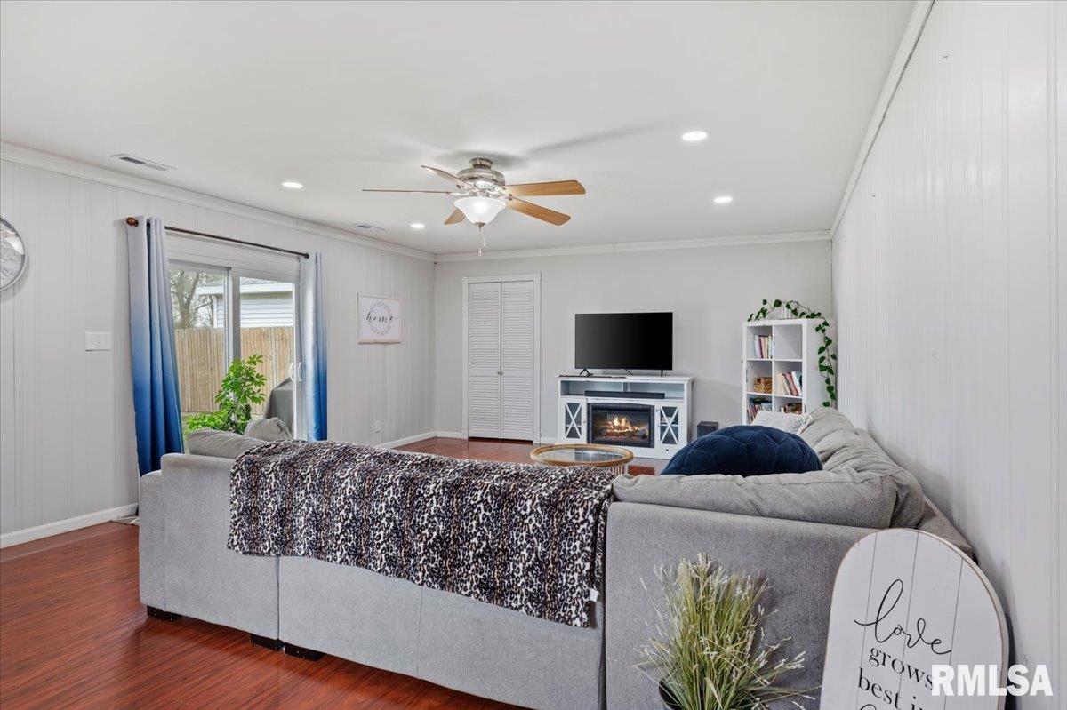 1705 Fairfield Drive Springfield, IL 62702 - Photo 14 of 31