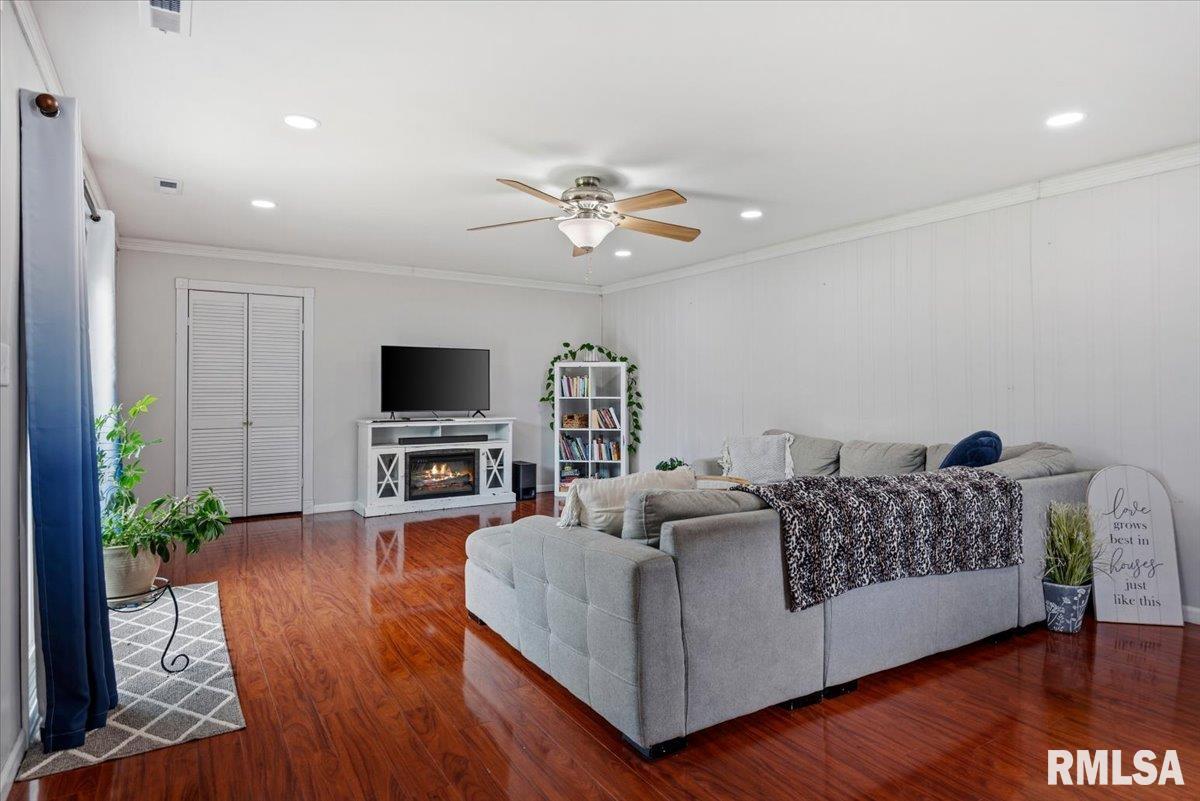 1705 Fairfield Drive Springfield, IL 62702 - Photo 15 of 31