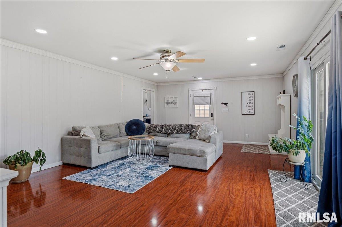 1705 Fairfield Drive Springfield, IL 62702 - Photo 16 of 31