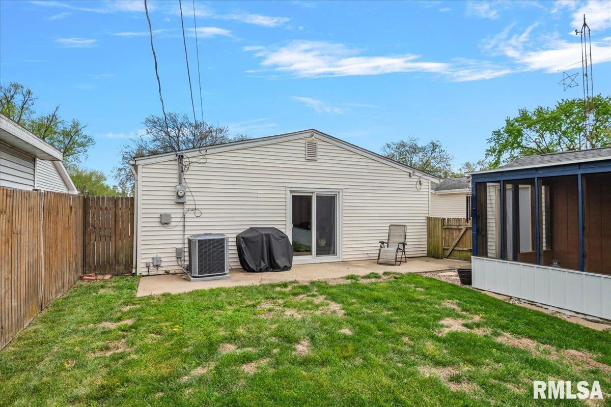 1705 Fairfield Drive Springfield, IL 62702 - Photo 29 of 31