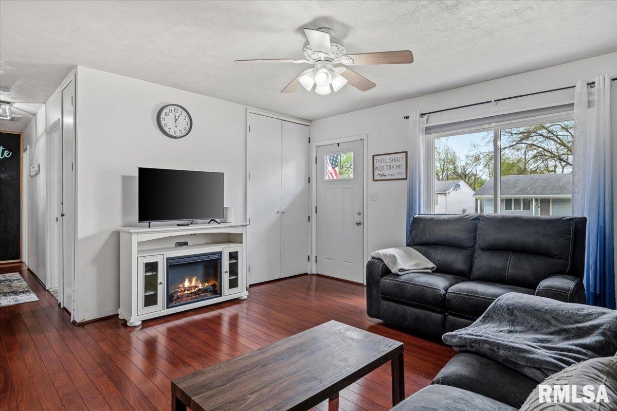 1705 Fairfield Drive Springfield, IL 62702 - Photo 6 of 31