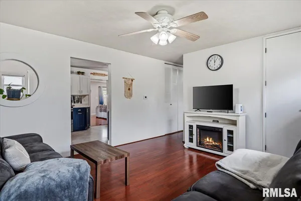 $159,900 | 1705 Fairfield Drive, Springfield, IL 62702