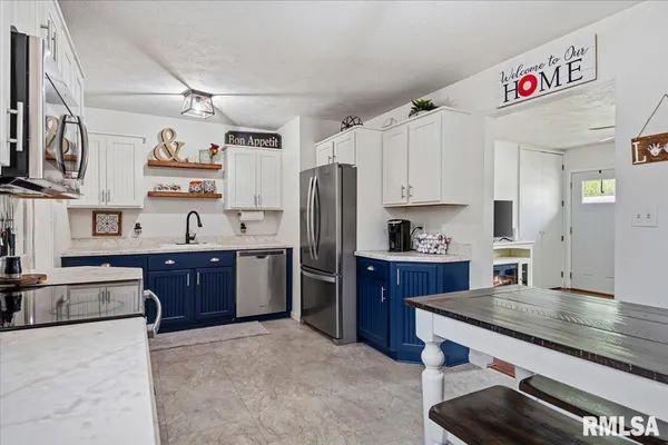 $159,900 | 1705 Fairfield Drive, Springfield, IL 62702
