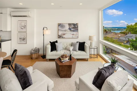 $1,195,000 | 1535 Grandview Place East, Seattle, WA 98112