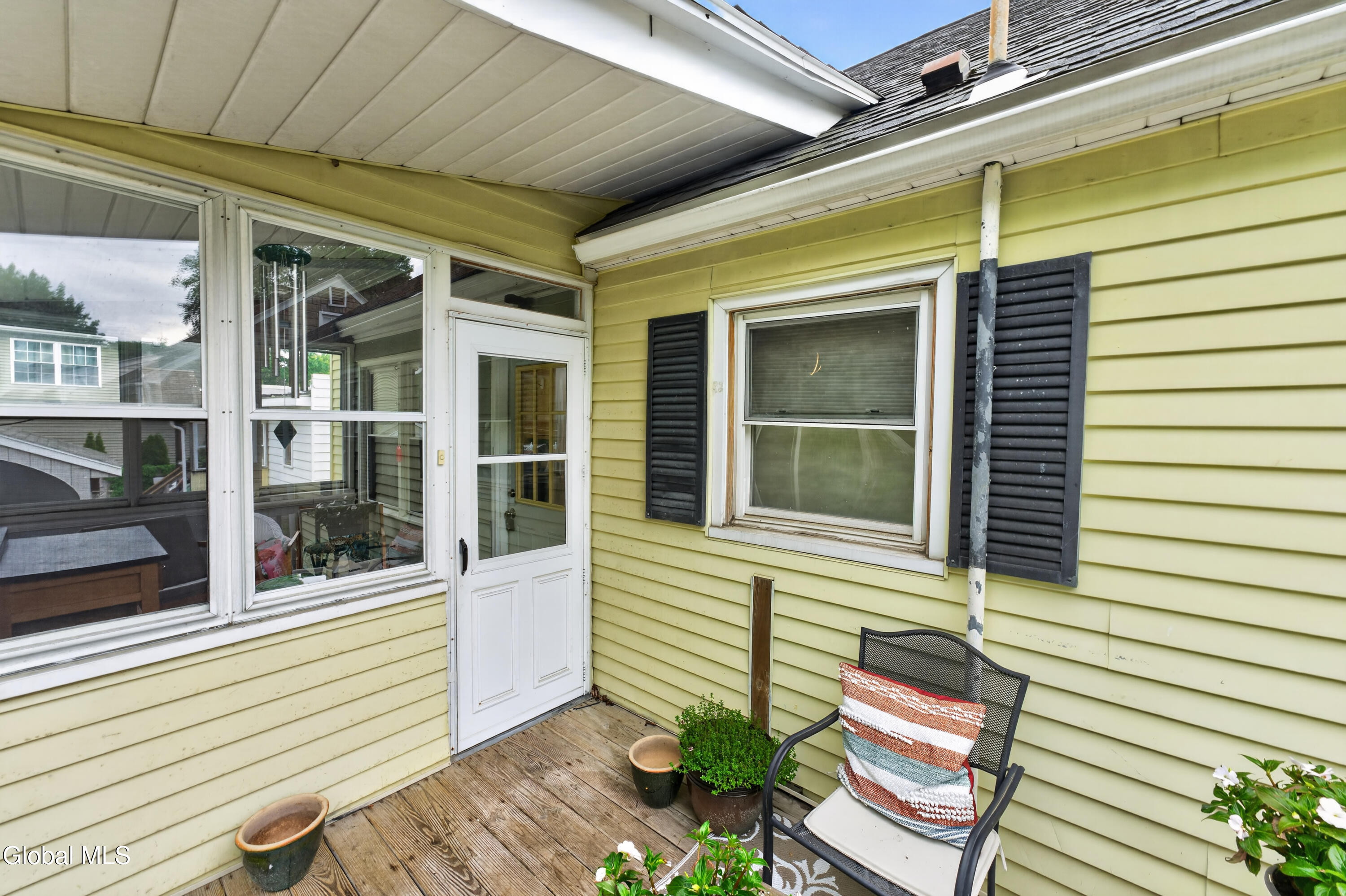 48 Schoolhouse Road Guilderland, NY 12203 - Photo 24 of 44 1 Apt Up 22
