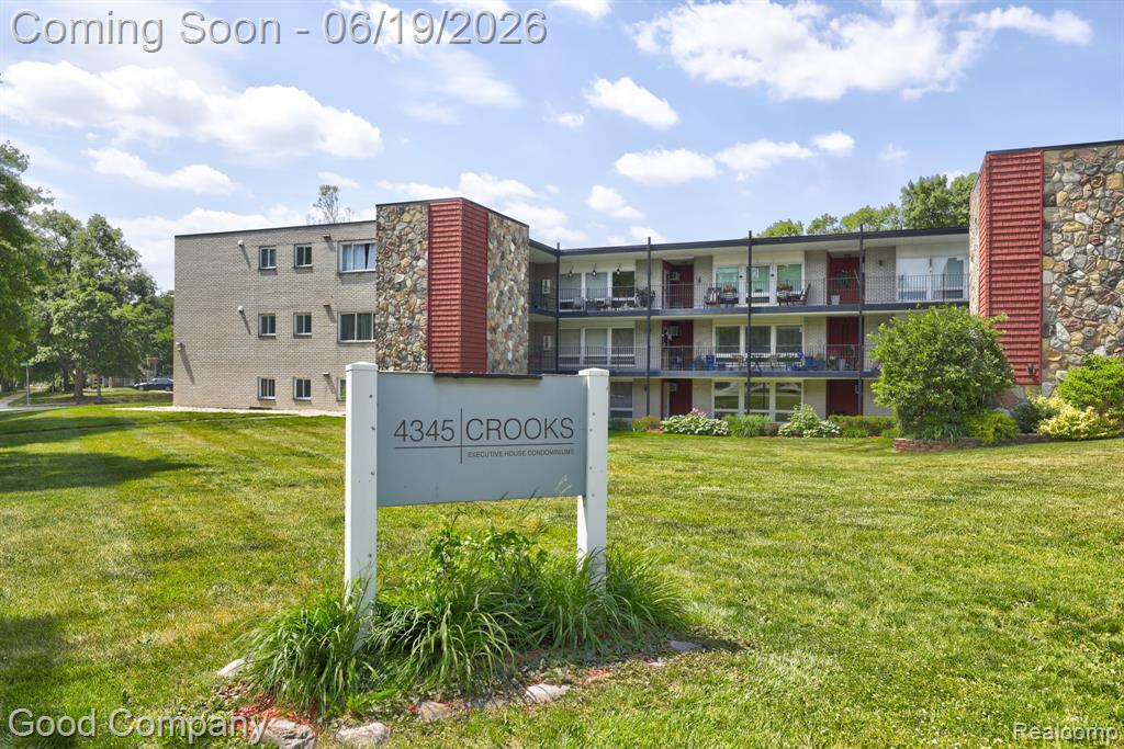 4345 Crooks Road, Unit 4 Royal Oak, MI 48073 - Photo 35 of 35