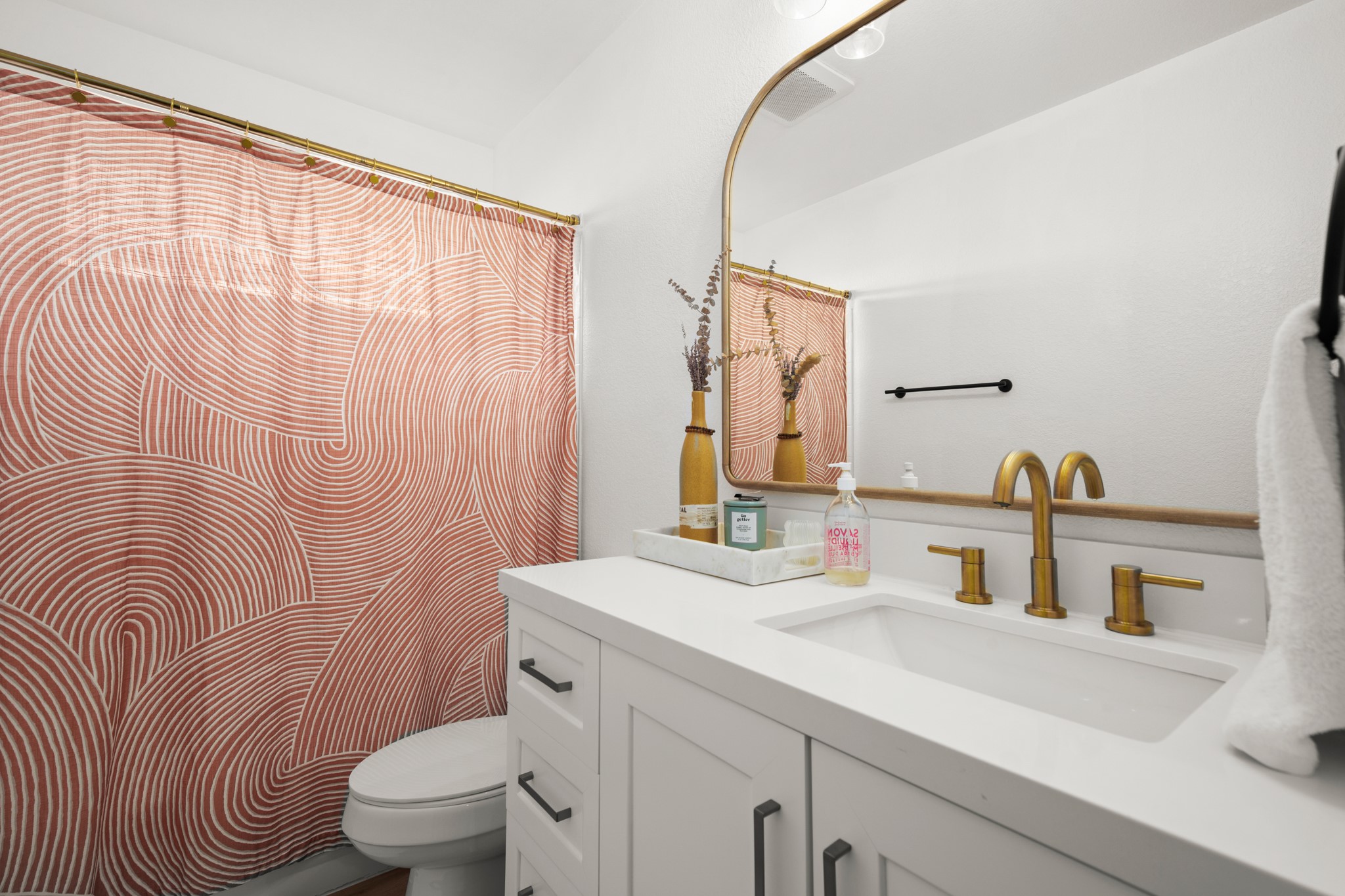 4523 Ramies Run Austin, TX 78749 - Photo 7 of 30 Full bath with vanity and a shower with shower curtain