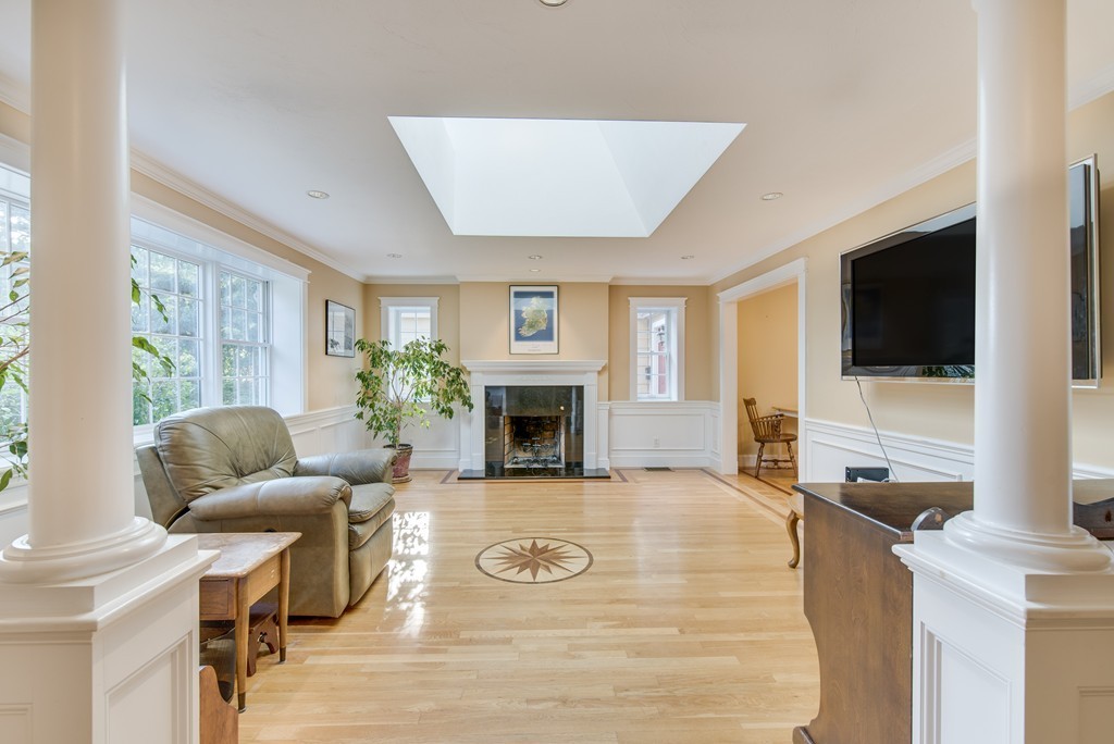 41 Liberty Pole Road Hingham, MA 02043 - Photo 3 of 13 Gallery Image 3