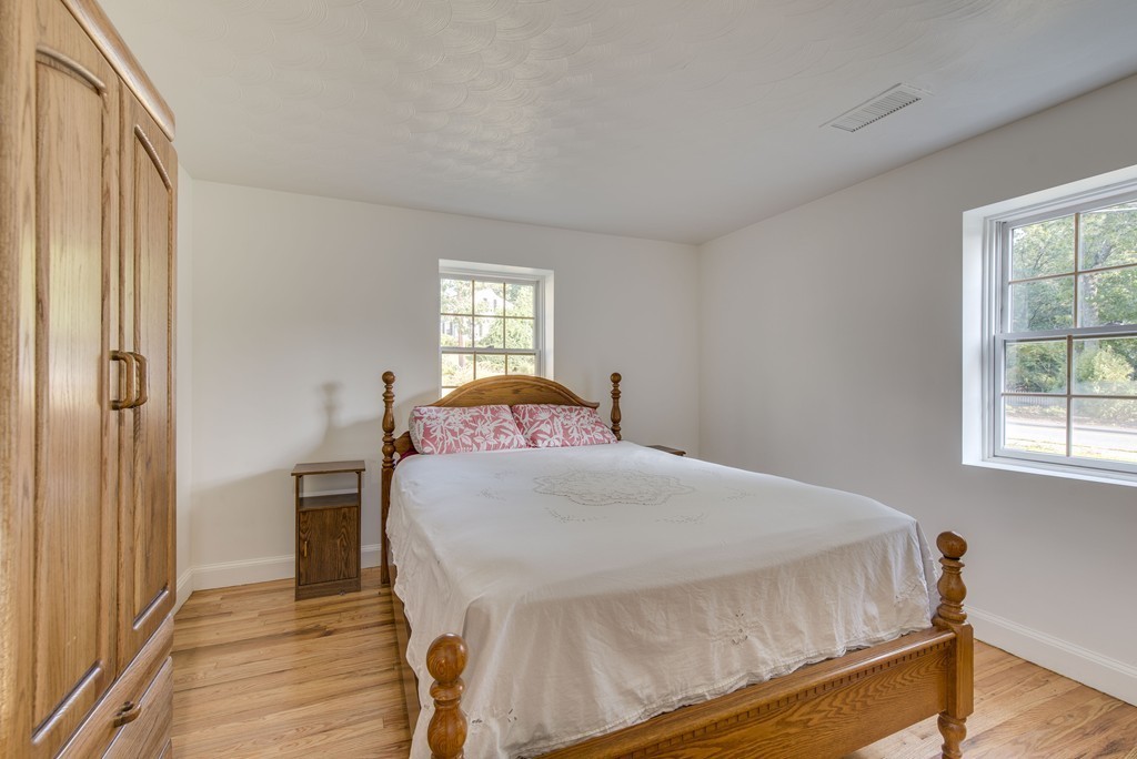 41 Liberty Pole Road Hingham, MA 02043 - Photo 9 of 13 Gallery Image 9
