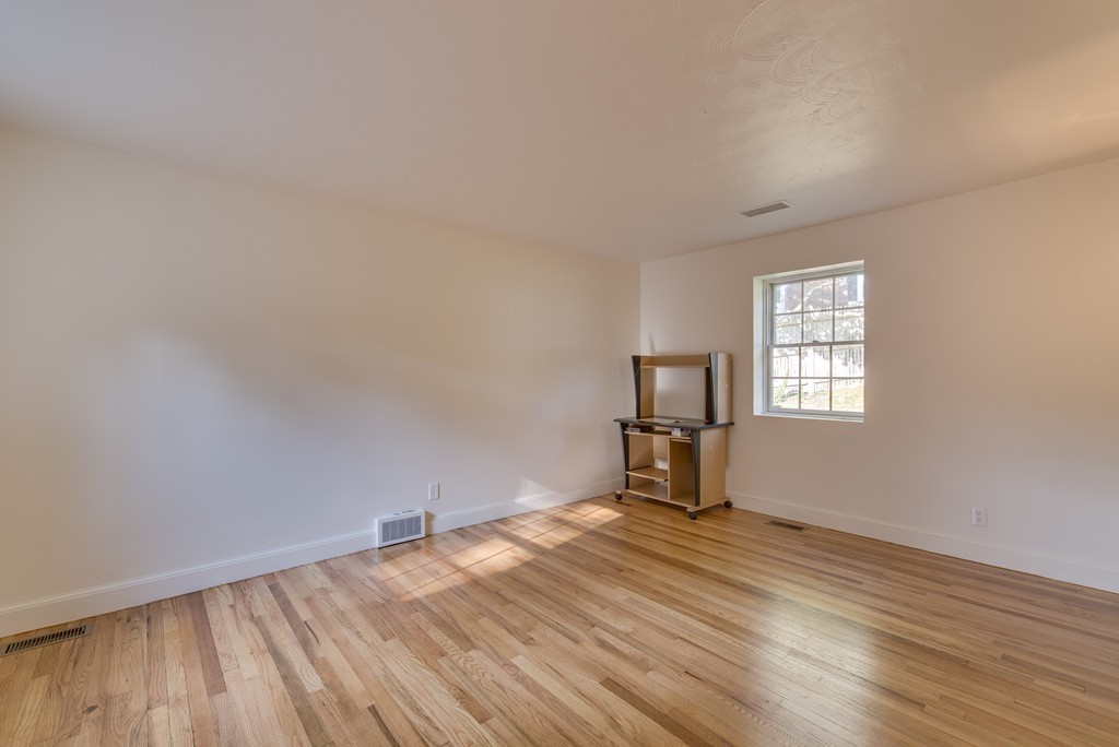41 Liberty Pole Road Hingham, MA 02043 - Photo 10 of 13 Gallery Image 10