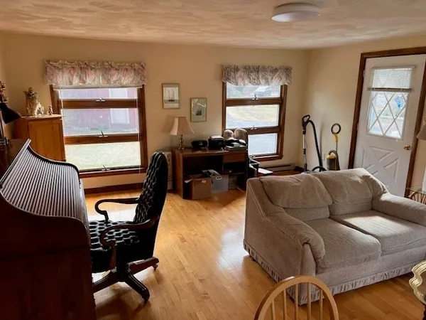 $1,900 | 59 South Shore Drive, Unit 1, Orange, MA 01364
