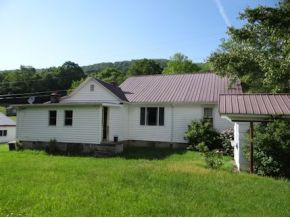32352 Poor Valley Road Saltville, VA 24370 - Photo 4 of 23 Photo 4