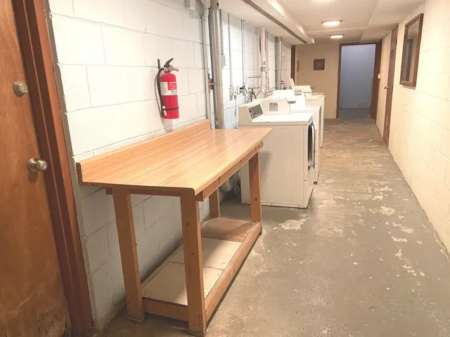 $225,000 | 5815 North Spaulding Avenue, Unit 2C, Chicago, IL 60659