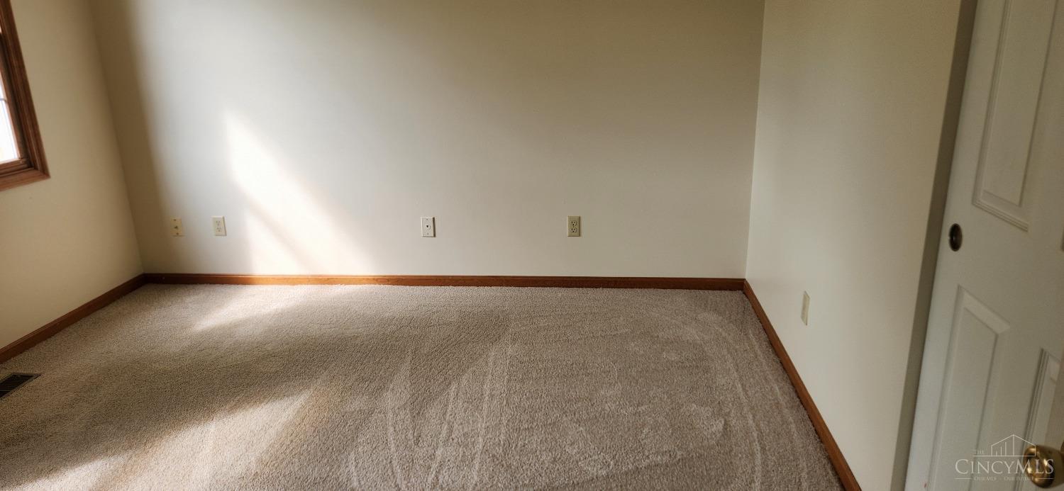 7383 Vinnedge Road Hamilton, OH 45011 - Photo 15 of 31 Gallery Image 15