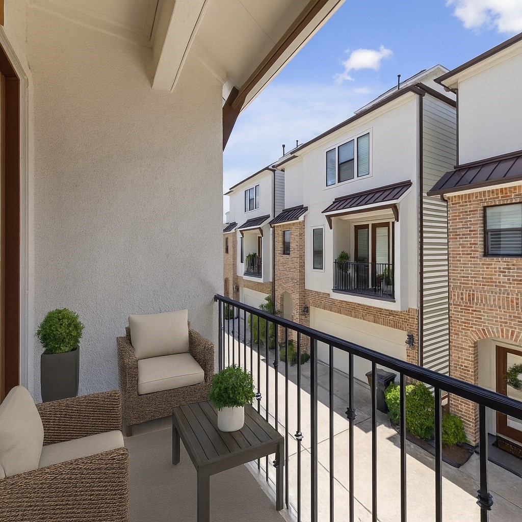 1525 Johnson Street Houston, TX 77007 - Photo 16 of 26 a view of a porch with furniture