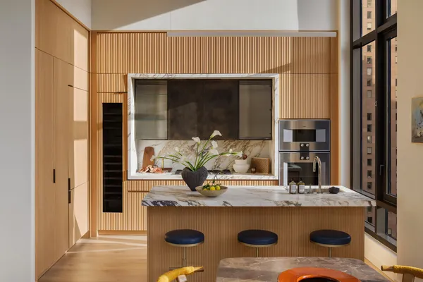 $5,499,000 | 135 East 47th Street, Unit PHB | Midtown East