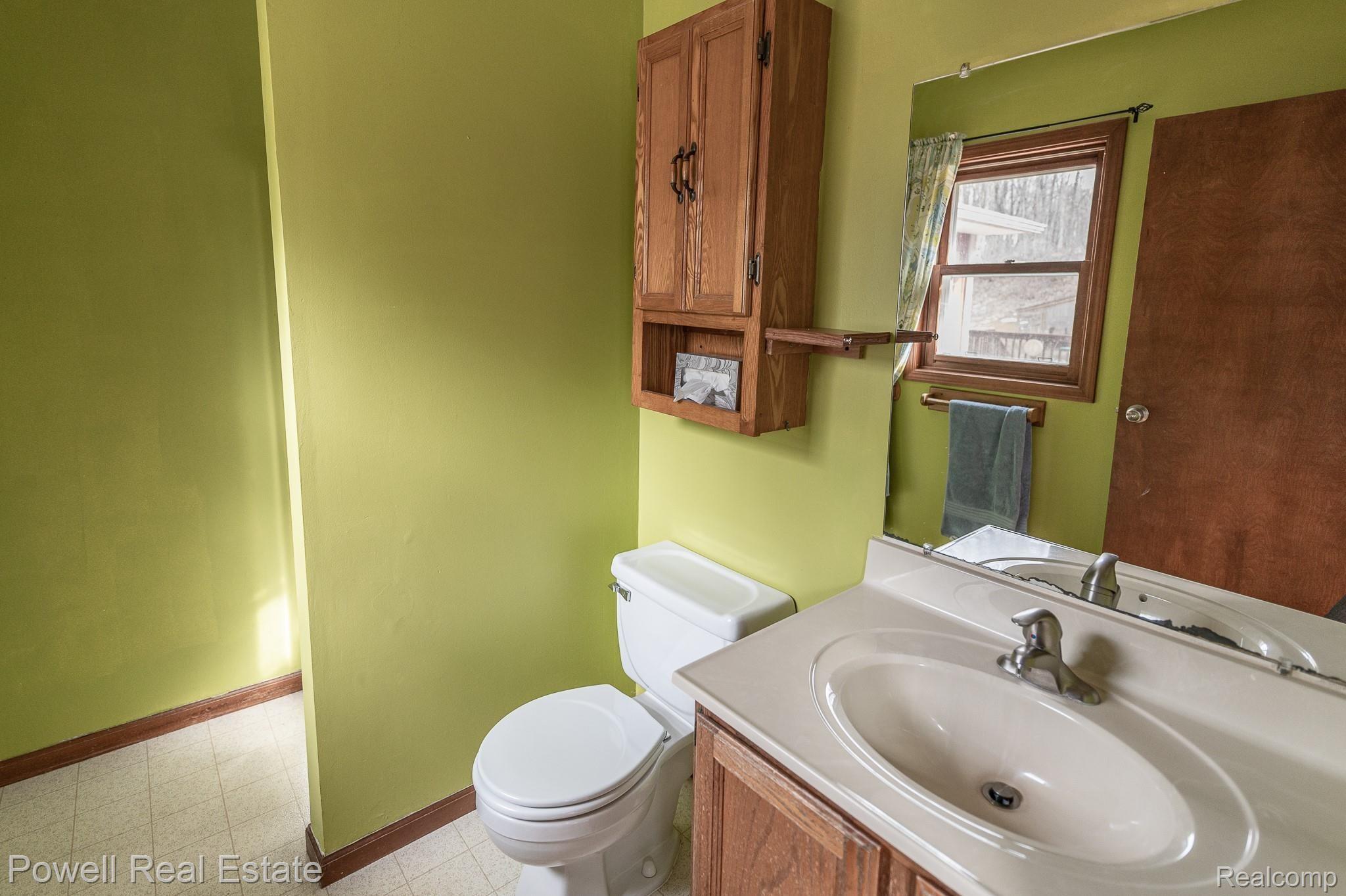13197 Rattalee Lake Road Davisburg, MI 48350 - Photo 30 of 51 Master Bath