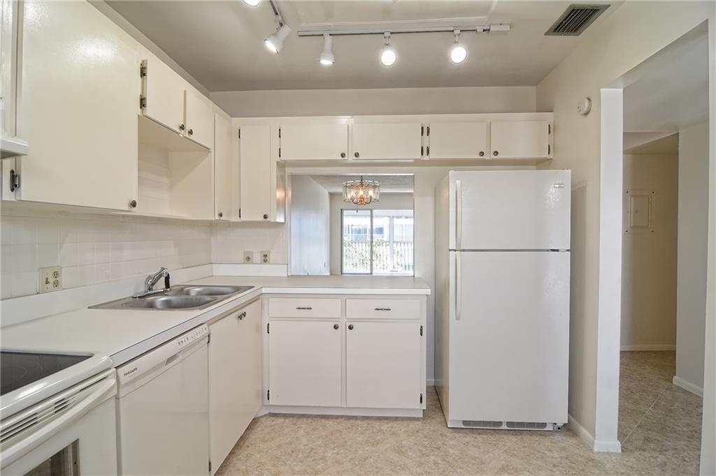1856 Southwest Palm City Road, Unit 203 Stuart, FL 34994 - Photo 12 of 27