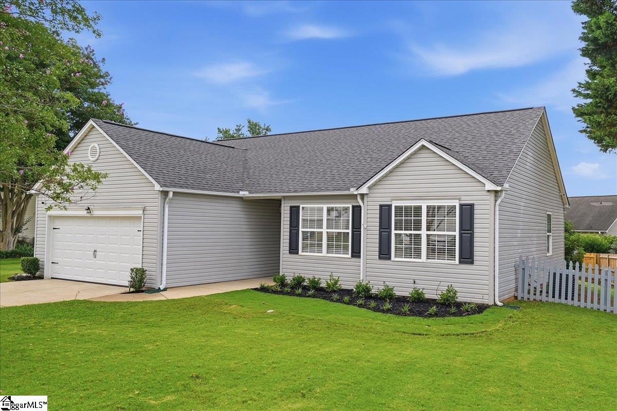 8 Equestrian Court Simpsonville, SC 29680 - Photo 1 of 21