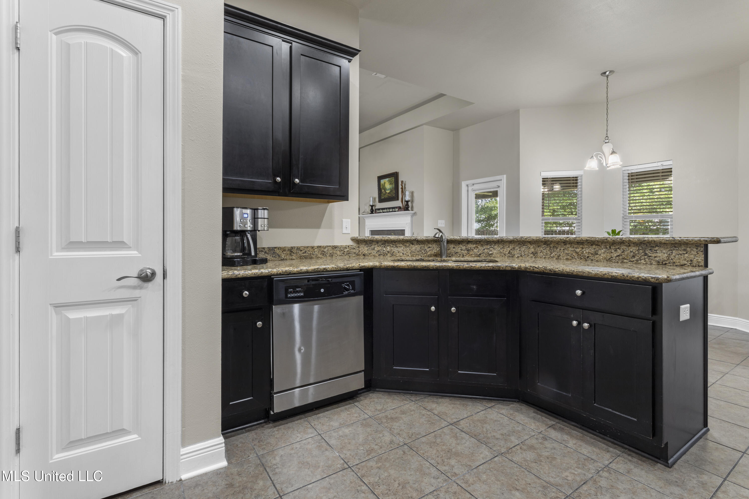 122 Gannet Lane Ocean Springs, MS 39564 - Photo 14 of 45 0015