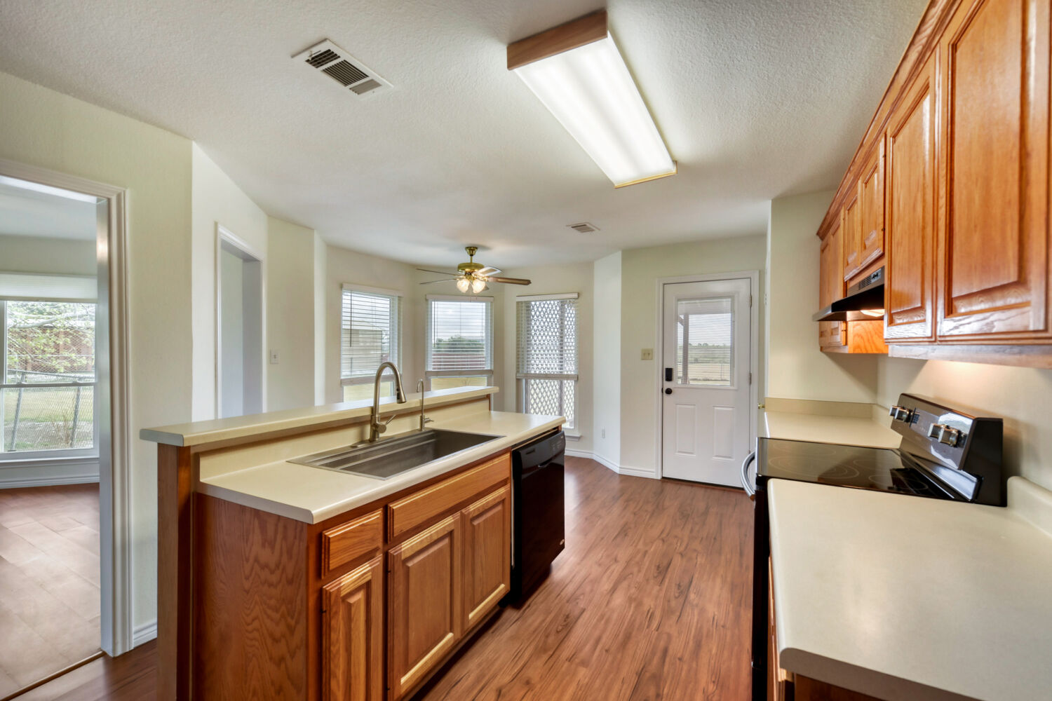2601 Windy Ridge Road Taylor, TX 76574 - Photo 11 of 30