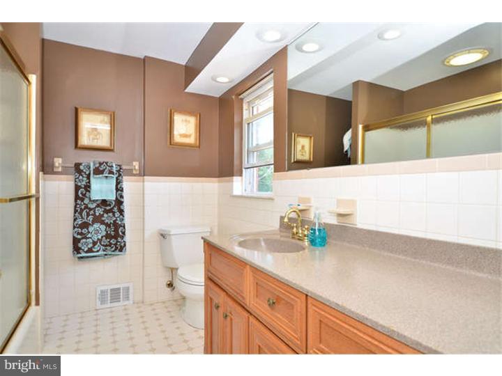 235 Hawthorne Road Morton, PA 19070 - Photo 15 of 24