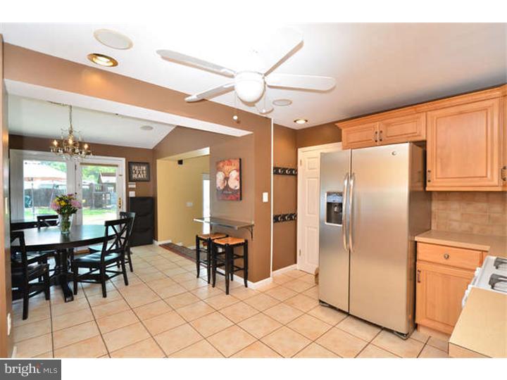 235 Hawthorne Road Morton, PA 19070 - Photo 3 of 24