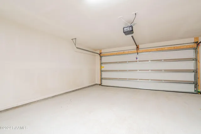 $4,000 | 1802 Saddle Back Ridge, New Iberia, LA 70560