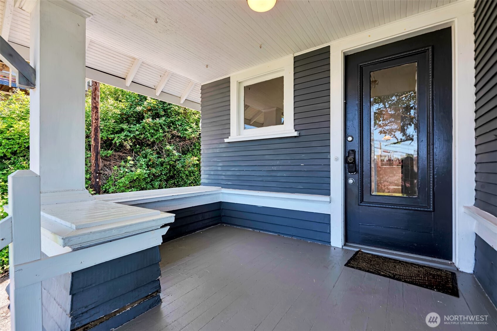 715 West Howe Street Seattle, WA 98119 - Photo 2 of 25 Gallery Image 2