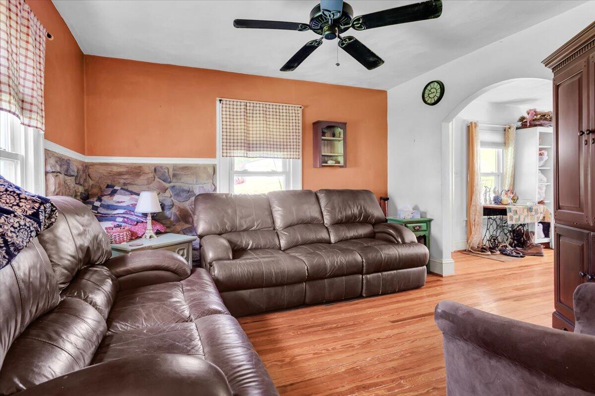 4090 Rockingham Boulevard Roanoke, VA 24014 - Photo 7 of 32 a living room with furniture and a large window