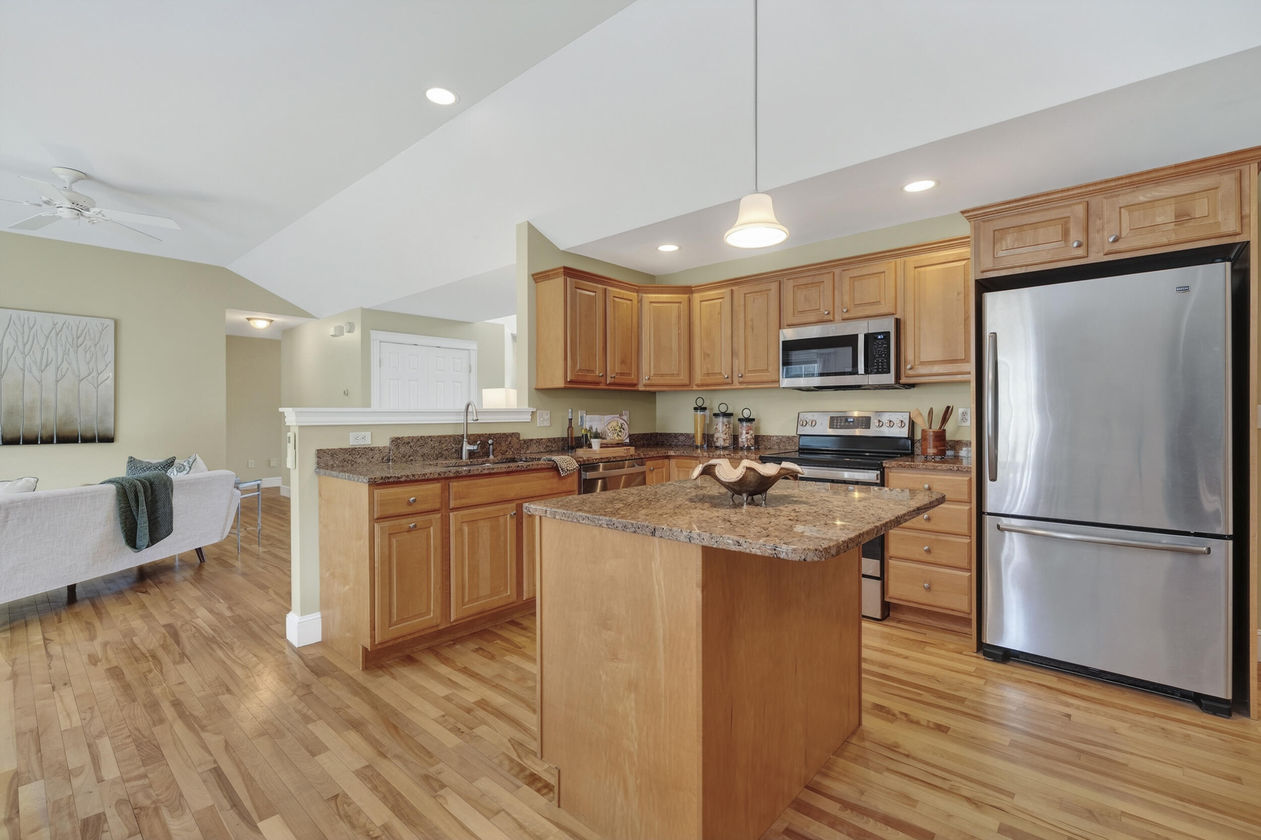 67 Brydon Way, Unit 70 Westbrook, ME 04092 - Photo 7 of 25 9_67brydon-12