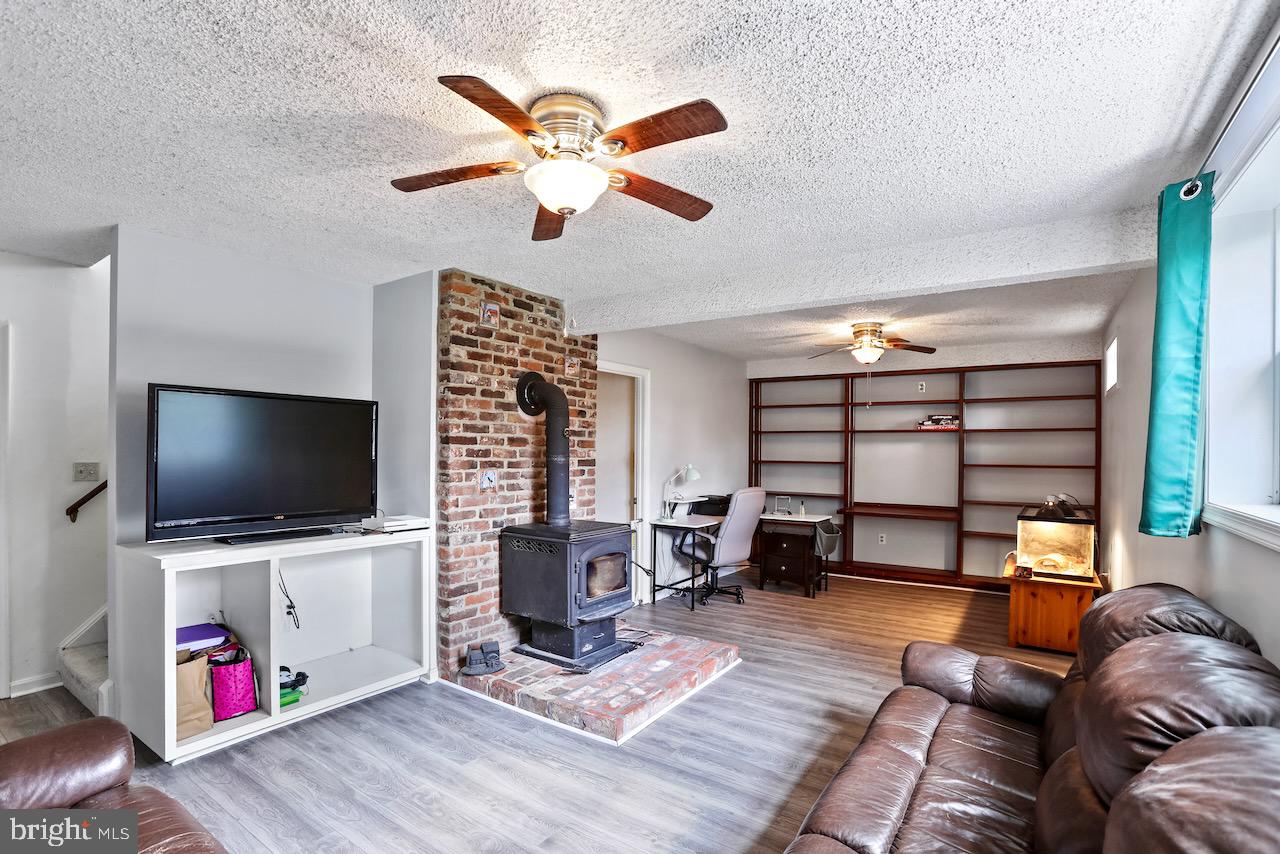 20371 Cockerill Road Purcellville, VA 20132 - Photo 13 of 41