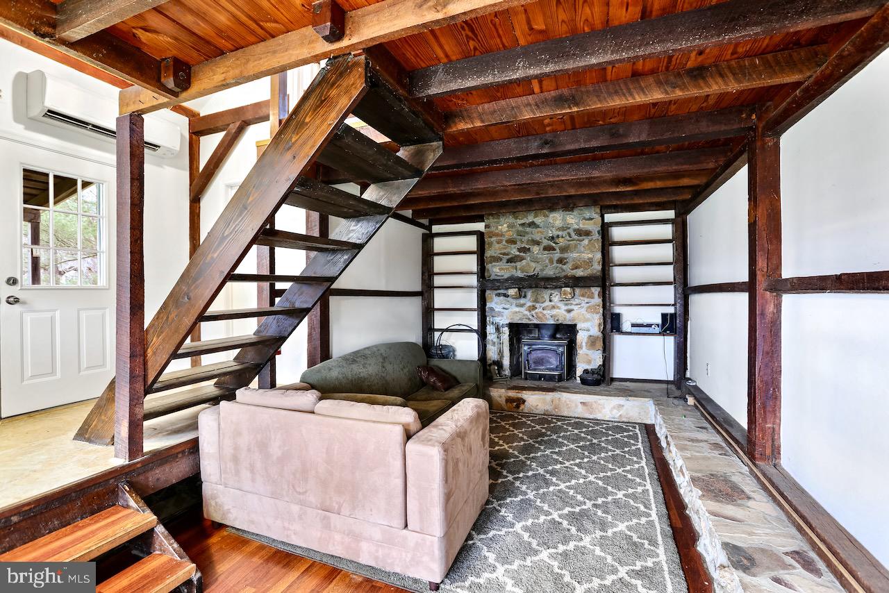 20371 Cockerill Road Purcellville, VA 20132 - Photo 18 of 41