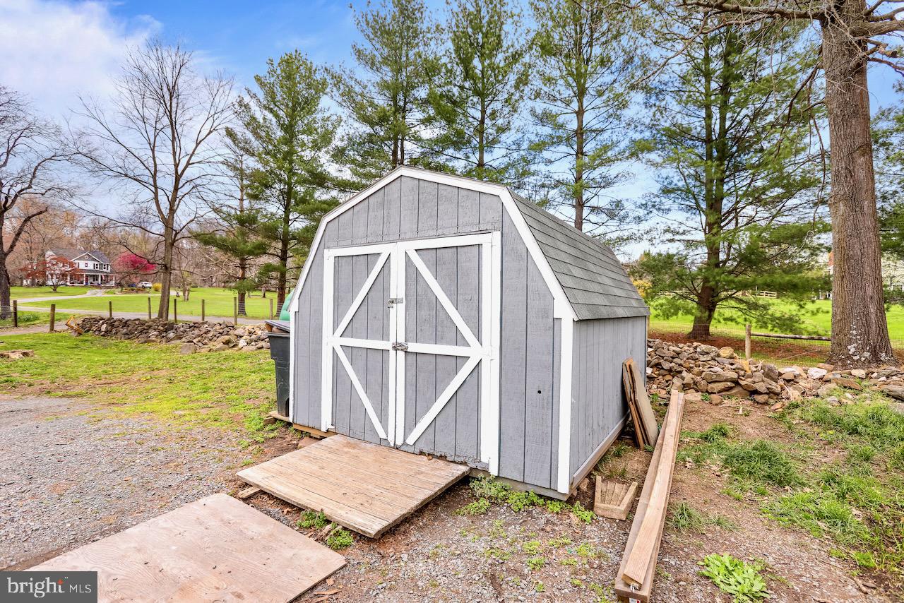 20371 Cockerill Road Purcellville, VA 20132 - Photo 25 of 41