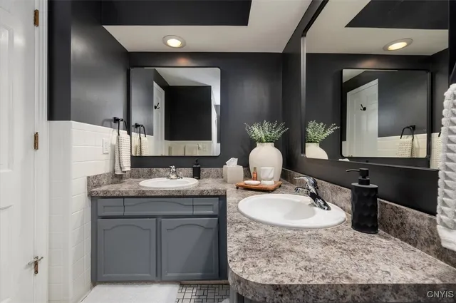 $485,000 | 7816 Elwill Road, Cicero, NY 13039