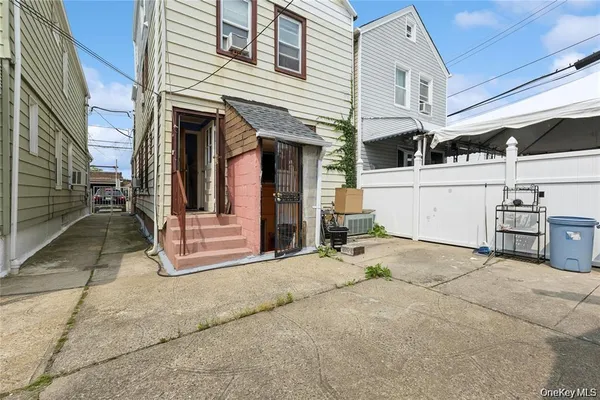 $949,999 | 87-47 139th Street | Briarwood