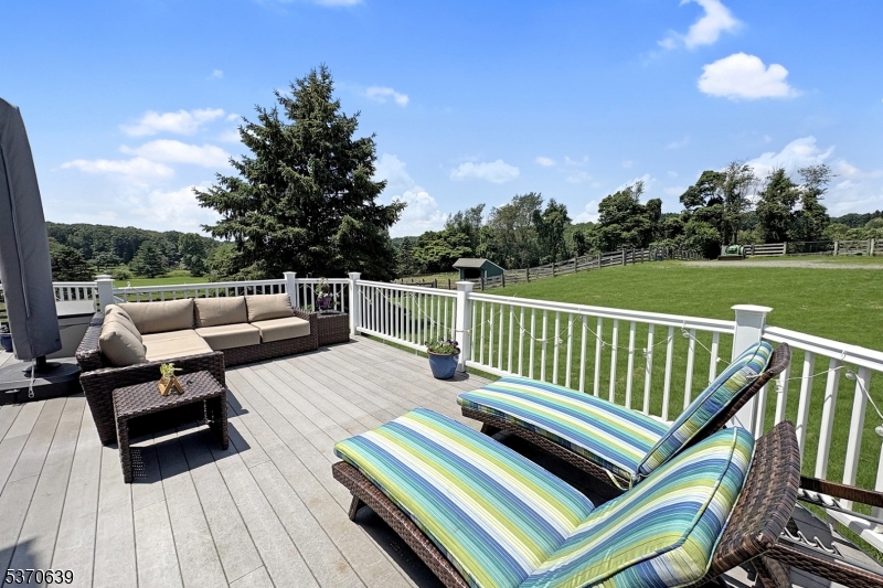 579 Goritz Road Asbury, NJ 08802 - Photo 32 of 50 a view of sitting area with furniture