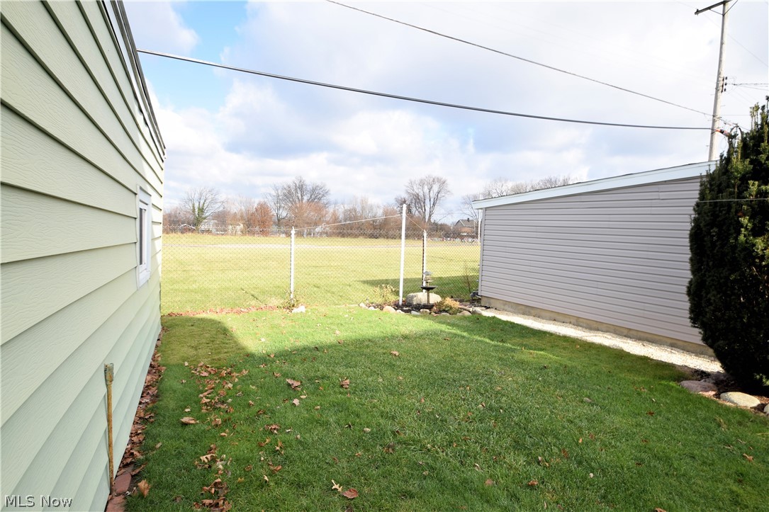 6814 Ridgewood Avenue Parma, OH 44129 - Photo 28 of 30