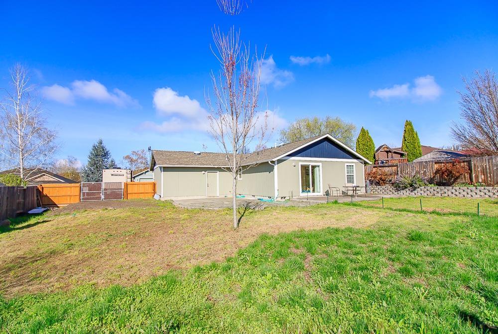 977 Ridgeview Drive Eagle Point, OR 97524 - Photo 20 of 26 Additional Photo