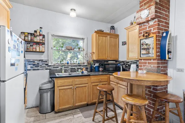 $399,000 | 224 Pleasant Street, Roseville, CA 95678