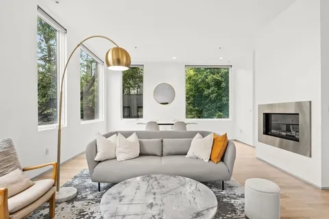$1,262,500 | 537 East 1st Street, Unit 6, Boston, MA 02127
