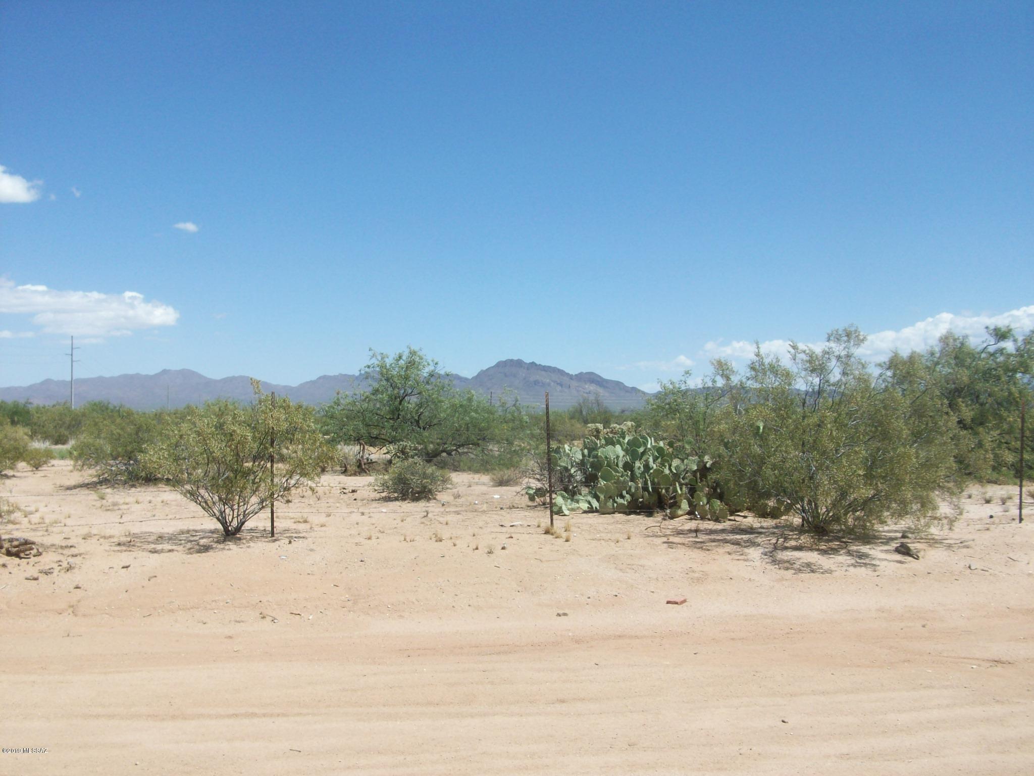 7752 West Velo Road Tucson, AZ 85757 - Photo 2 of 11 Gallery Image 2