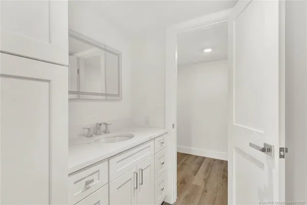 $350,000 | 1950 Southwest Palm City Road, Unit 3201, Stuart, FL 34994