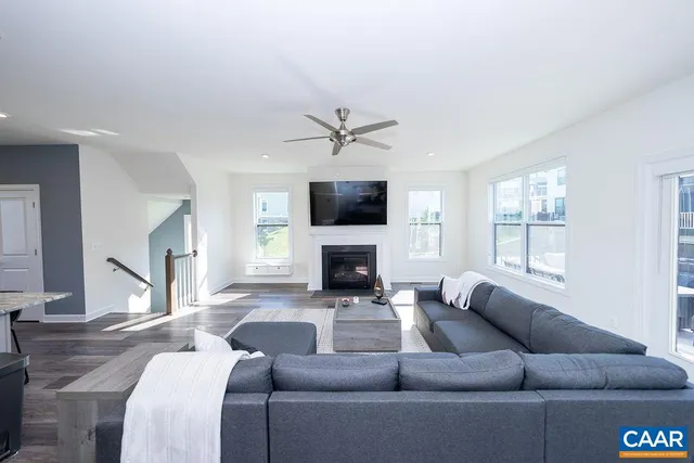 $3,900 | 1521 Knoll Lane, Charlottesville, VA 22911